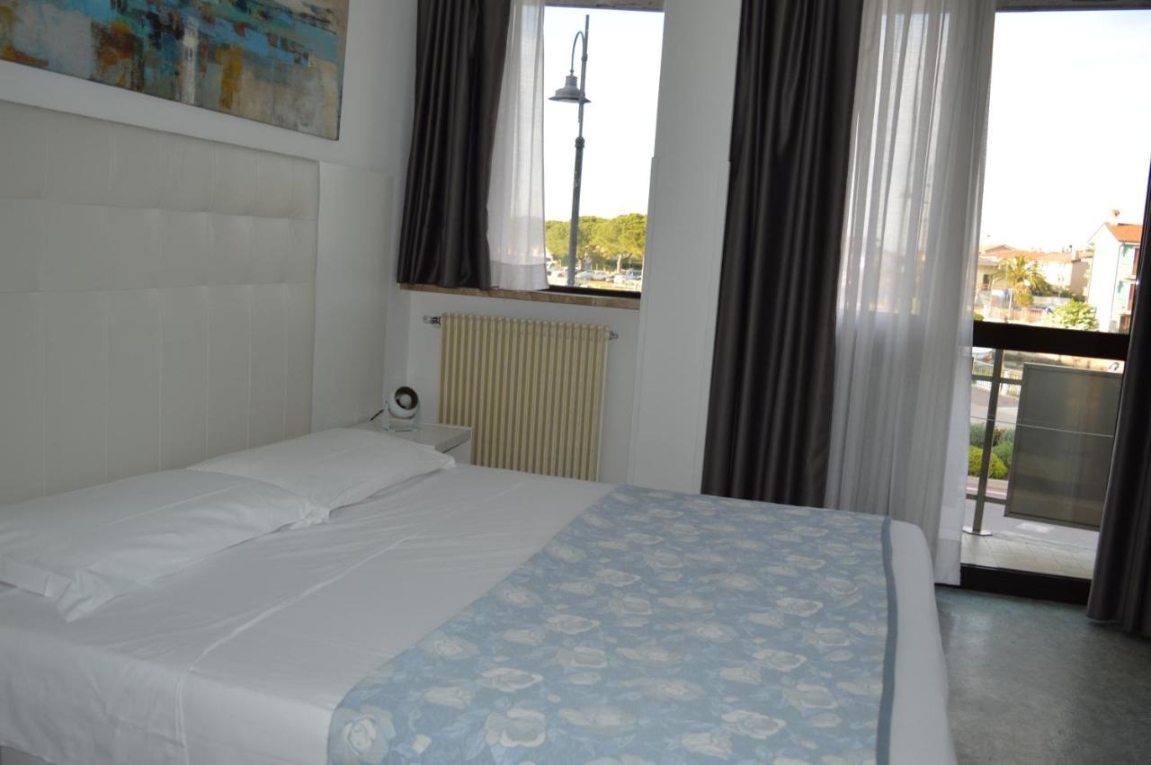 Hotel Euro Meublé à Grado Extérieur photo