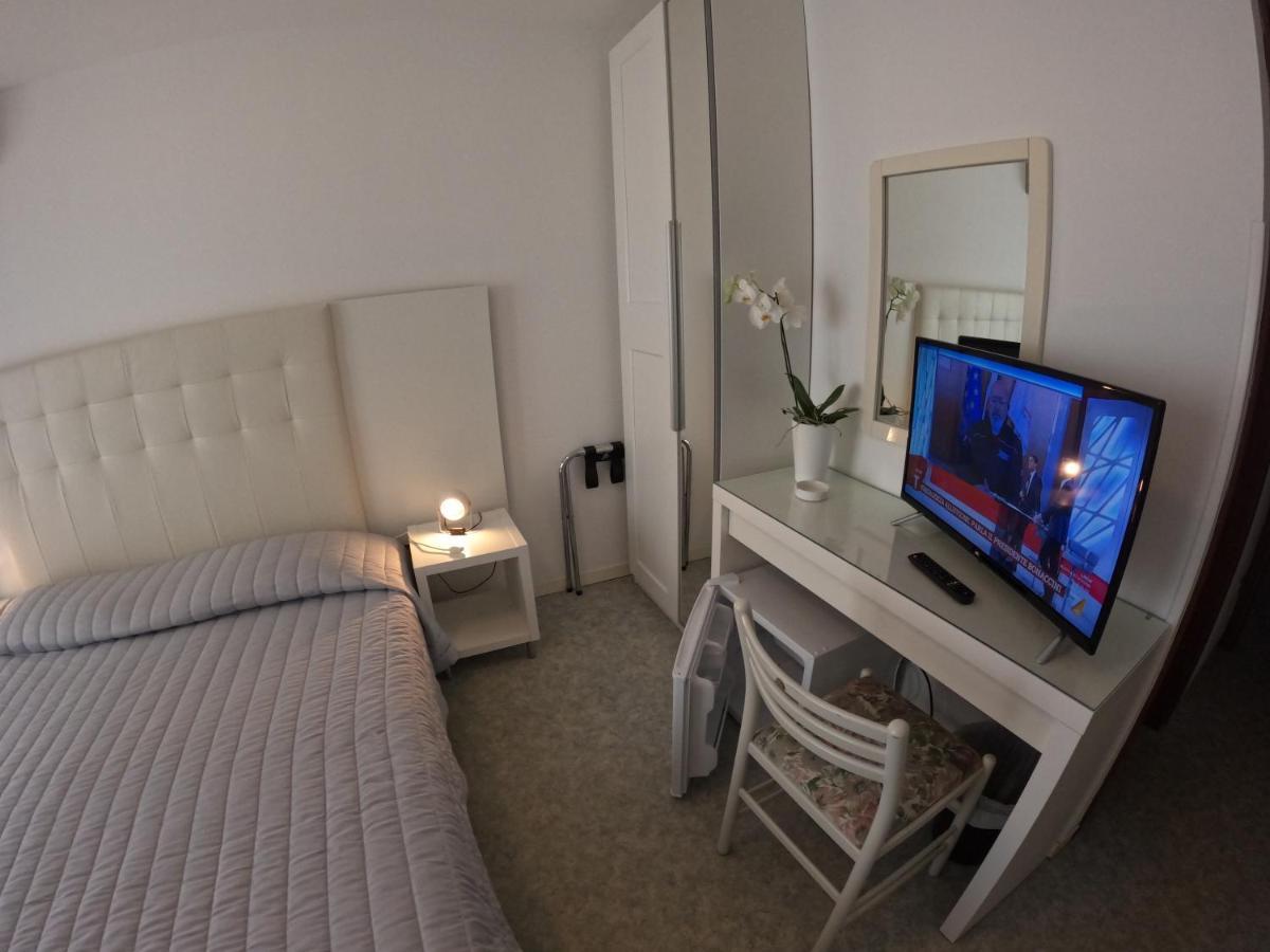 Hotel Euro Meublé à Grado Extérieur photo