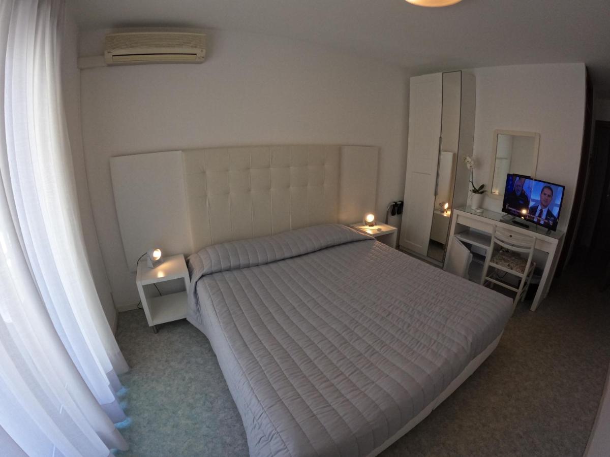 Hotel Euro Meublé à Grado Extérieur photo