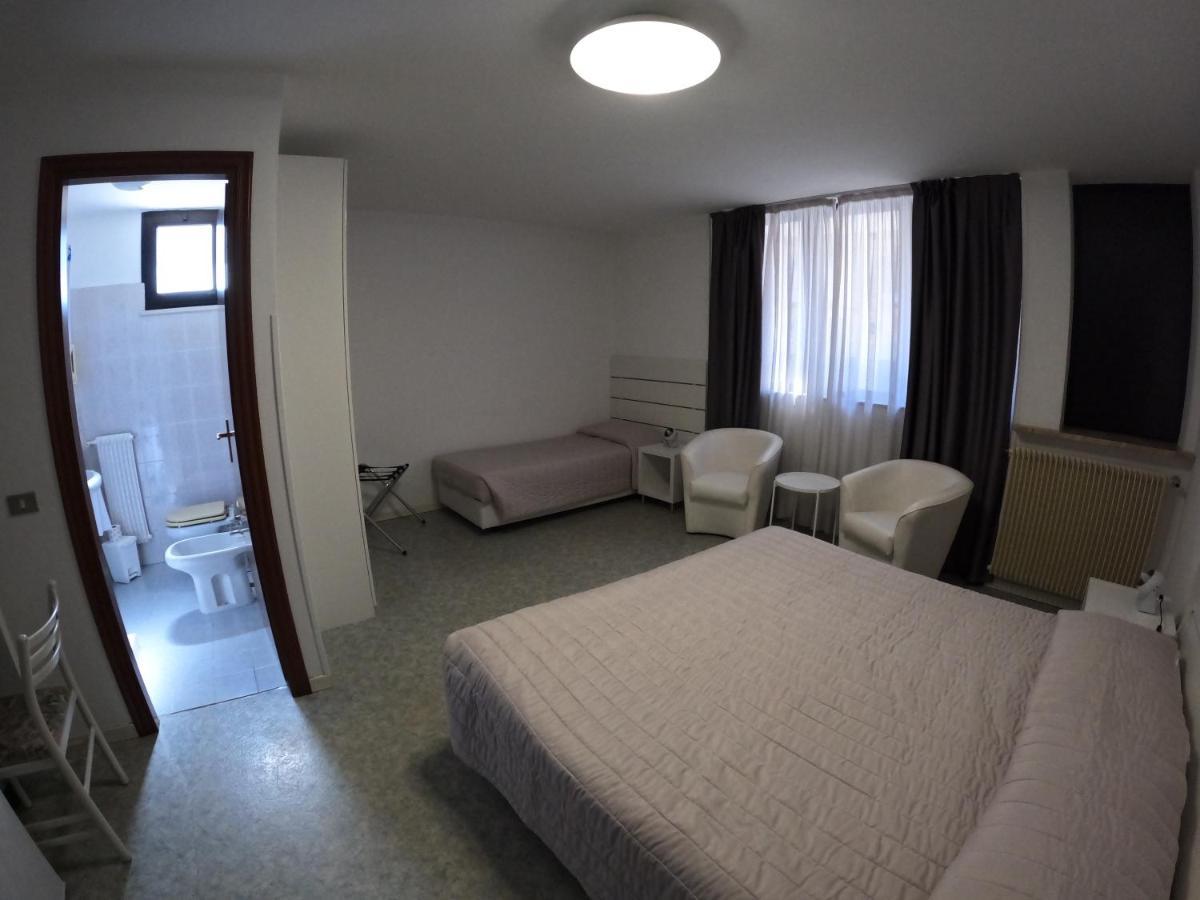 Hotel Euro Meublé à Grado Extérieur photo