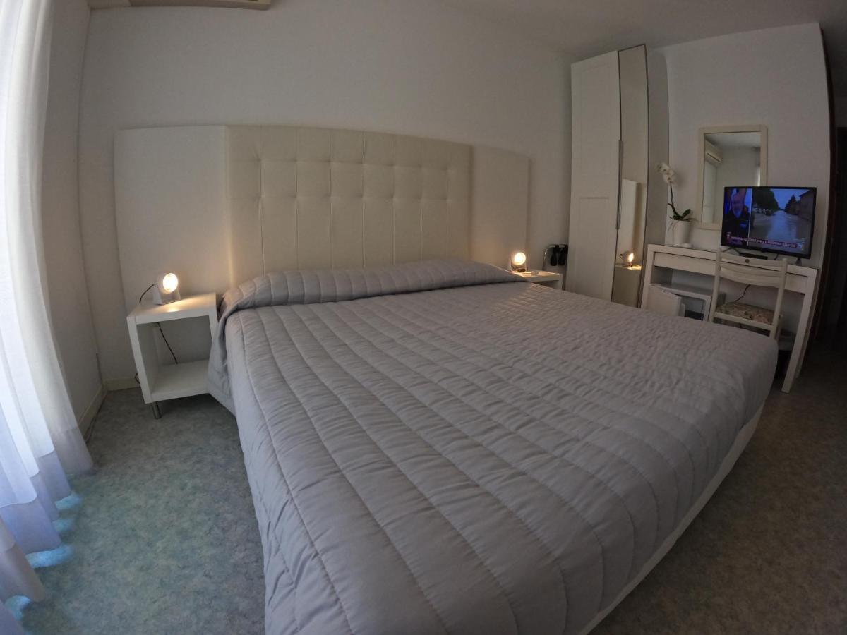 Hotel Euro Meublé à Grado Extérieur photo